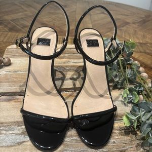 Gorgeous LOUISE ET CIE LO ISANDRO Black Heels Sandals For Wedding/Graduation